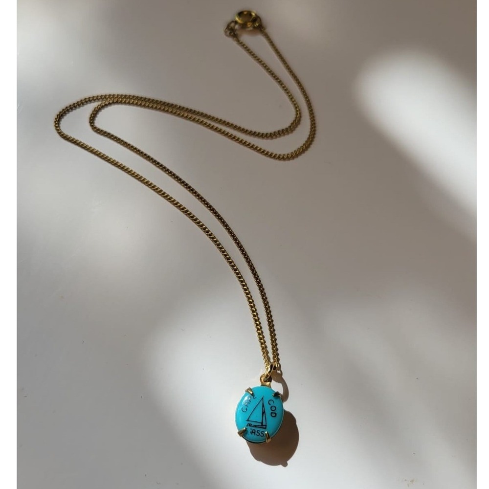 Vintage Gold Tone Necklace Turquoise Pendant Sailboat Cape Cod Charm - Picture 7 of 7